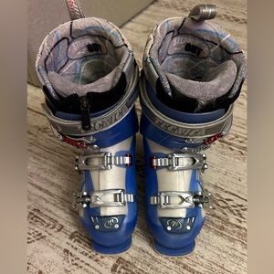 Blue and Silver women’s Ski Boots TECHNICA